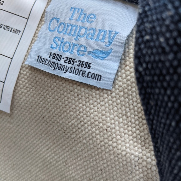 THE COMPANY STORE Animal Travel Tote Sturdy Canvas Straps NWT 19.5x15 - Picture 5 of 12